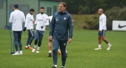 Parole dure tra De Boer e i giocatori: "Non siete una squadra", loro replicano