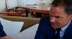 De Boer canta "Pazza Inter" a Tiki Taka [VIDEO]