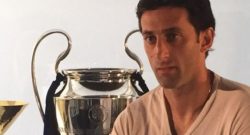 Milito torna tra i trofei nerazzurri: "Guardando queste coppe mi vengono ancora i brividi"