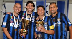 Zanetti, Cambiasso, Samuel e co. cantano cori da ultras contro il Milan e la Juve [VIDEO]