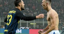 Suma prega prima del gol di Perisic, dopo si dispera completamente [VIDEO]