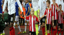Sunderland, il piccolo Bradley in fin di vita commuove tutti: gioca con i suoi idoli [VIDEO]