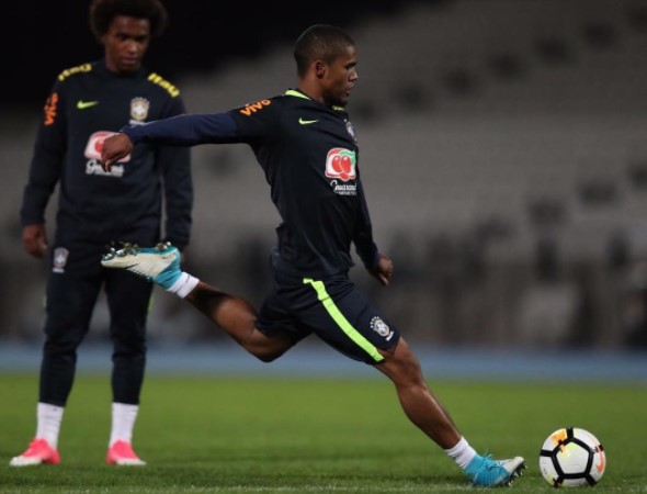douglas costa