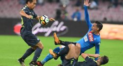 [SN] - Nuovo episodio di cori inneggianti al Vesuvio: Sarri segnala al quarto uomo