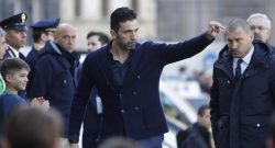 Funerali Astori: presente la Juve, Buffon non riesce a trattenersi e scoppia in lacrime. L'applauso di Firenze [VIDEO]