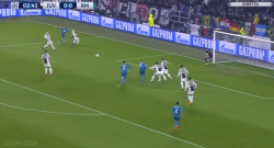 VIDEO - Segna Ronaldo, il telecronista impazzisce: la reazione di Buffon, che incubo!