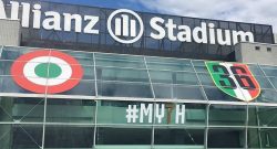 FOTO - Assurdo Juventus, allo Stadium si contano anche gli scudetti tolti da Calciopoli!