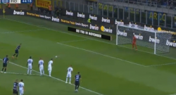 Icardi realizza il calcio di rigore, nerazzurri in vantaggio! Inter 1 Fiorentina 0 [VIDEO]