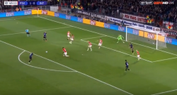 Super gol di Radja Nainggolan, pareggio nerazzurro! Psv 1 Inter 1 [VIDEO]