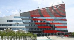 Le rivali – Milan, incubo stangata: deferimento dalla UEFA per il mancato rispetto del FPF